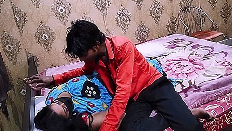 Desi Bhabhi Dever Sex Video Hot Bhabhi Seducing Dever When Husband Not In Home Sexy Bhabhi Cheeting Husband Indian