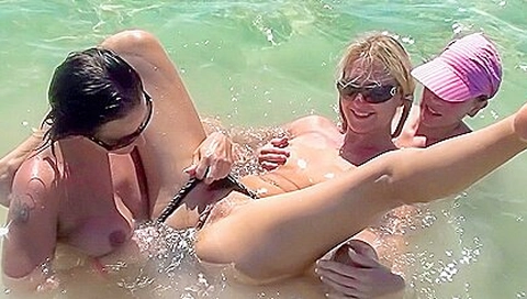 Egypt porn with hot bikini girls: Day 4 - Girl on girl sex on the beach