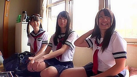 Asian Amateur schoolgirl 18+ Groupsex