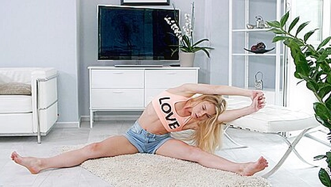 Sexy Flexy teens 18+ Video