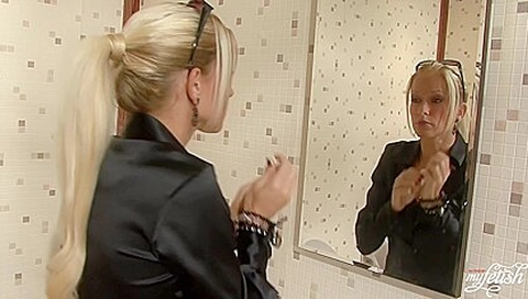 Stacy Silver - Stacy And The Hole In The Wall...