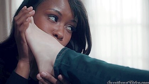 Jezabel Vessir And Lasirena69 In Sisterly Love