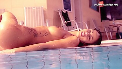 Zlata Oduvanchik super hot virgin babe in the pool