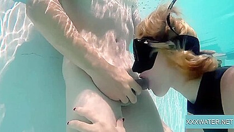 Jason mouth fucks Marcie underwater