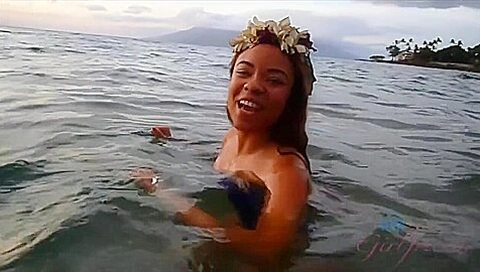 Jamie Marleigh In Jamie Looks Beautiful On The Beach And Underwater