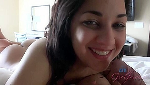 Amara Romani - She Likes It In The Ass