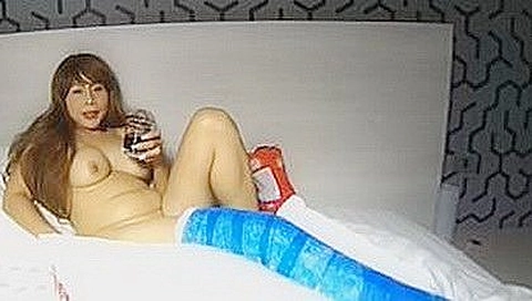 Princess Hola In Fetish Solo Action With Long Cast Leg