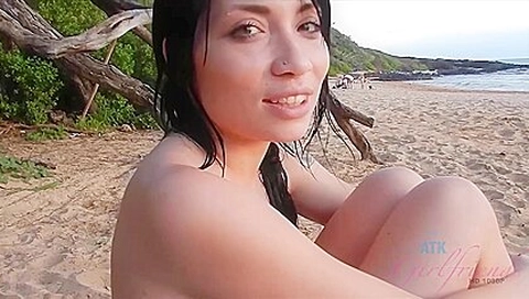 Rina Makes It To Hawaii! - Rina Ellis