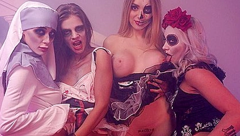 These Babes Know How To Share You With Marilyn Sugar, Sarah Kay And Paola Hard