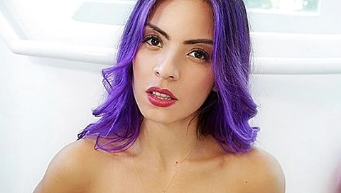 Boxing Day Ends Up With A Nasty Sex For Busty Latina - Yurizan Beltran