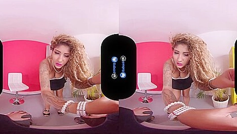 Latina Hairdresser Loves Fucking Her Customers With Venus Afrodita