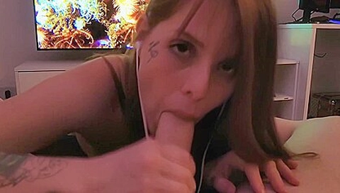 Blowjob And Asmr! Ocean 4k In The Background. Sound Good? - Maru Karv