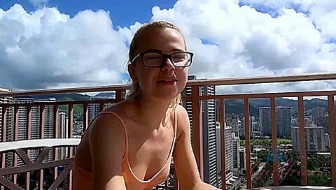 She Took A Good Load Of Cum To The Face - Alina West