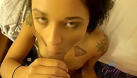 Holly Hendrix In Holly Gets A Big Sloppy Creampie