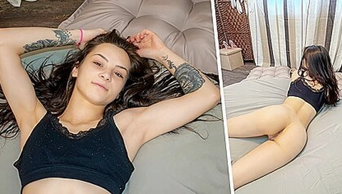 Zoe Foxxy In Amateur Brunette teen 18+ Plays Her Pussy Like A Banjo - Hot Amateur Solo Masurbation 3d Porn