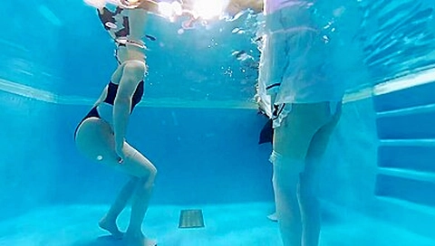Vr Gravure Idols Association Vol. 2: Secret Underwater Camera - Yuno Mizusawa, Jun Amaki And Airi Shimizu
