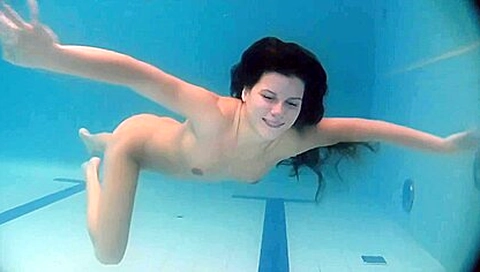 Beach XXX Videos (1021)